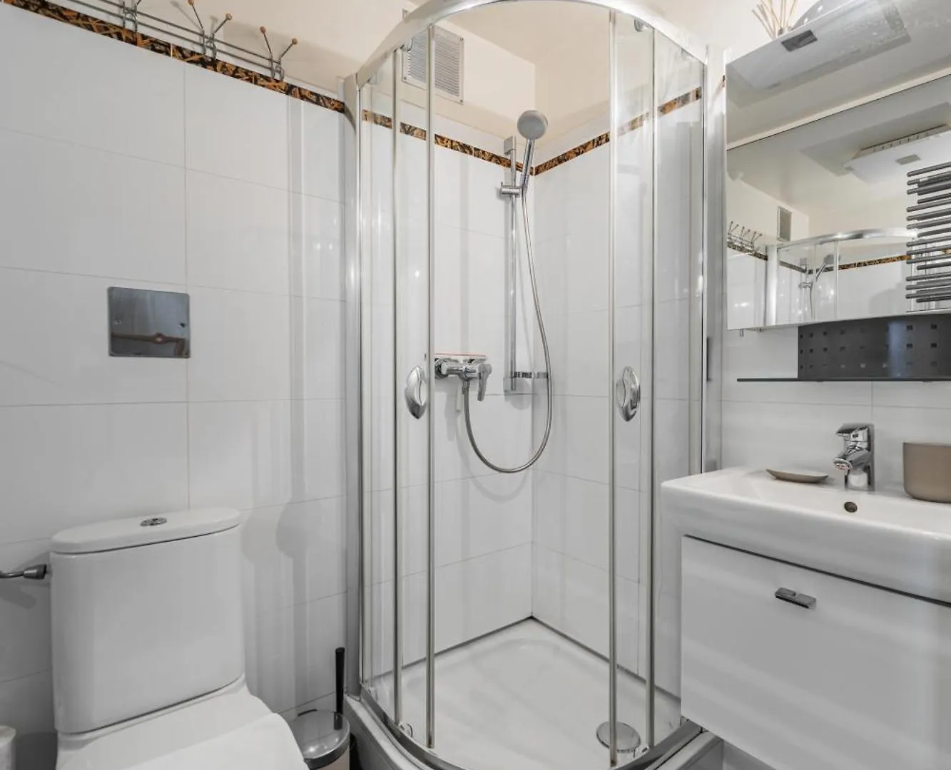 Beautiful Apartment In The 5Th District Vienna