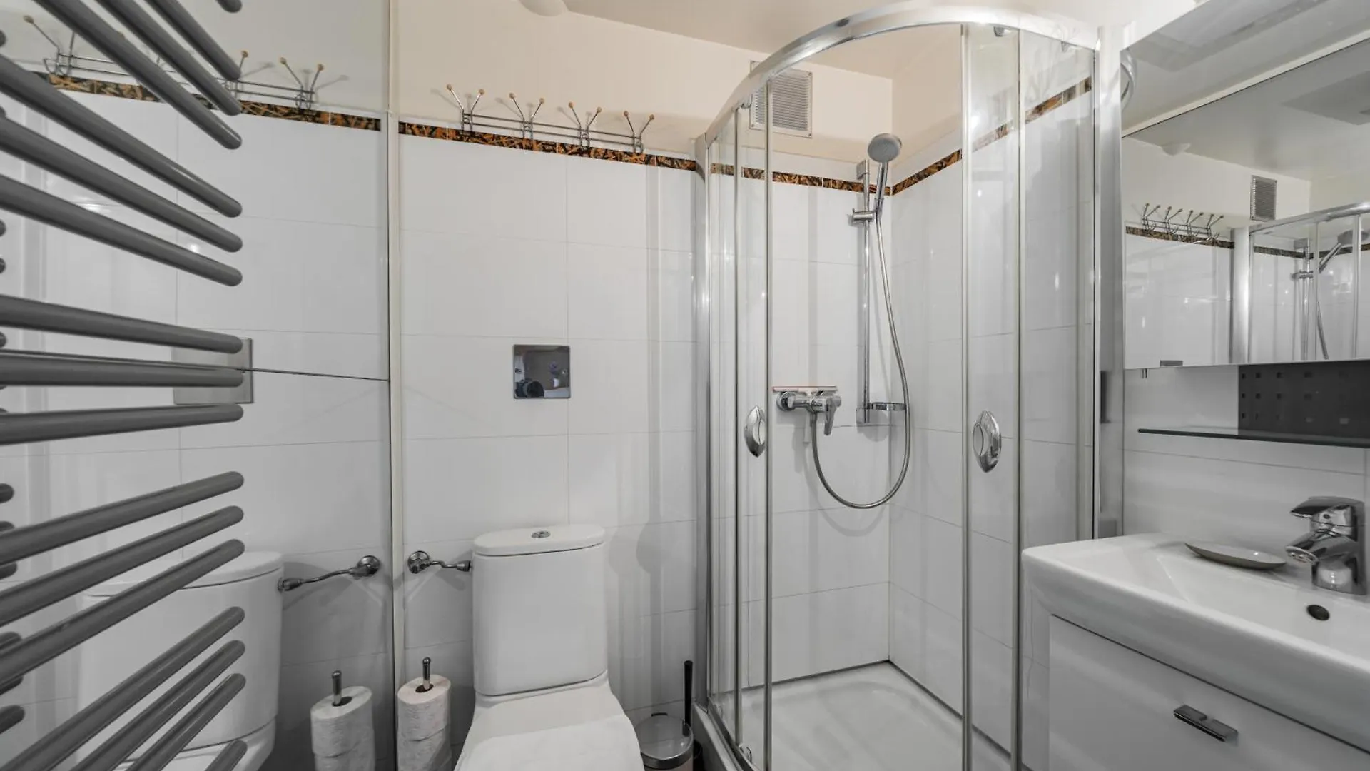 Beautiful Apartment In The 5Th District Wiedeń 0*,